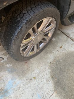 22” rims 6 lugs for Chevy