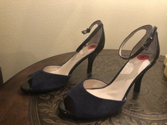 New blue heels. Size 6. Franco Sarto.