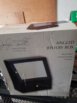 Jaclyn Smith Black Angled Jewelry Box