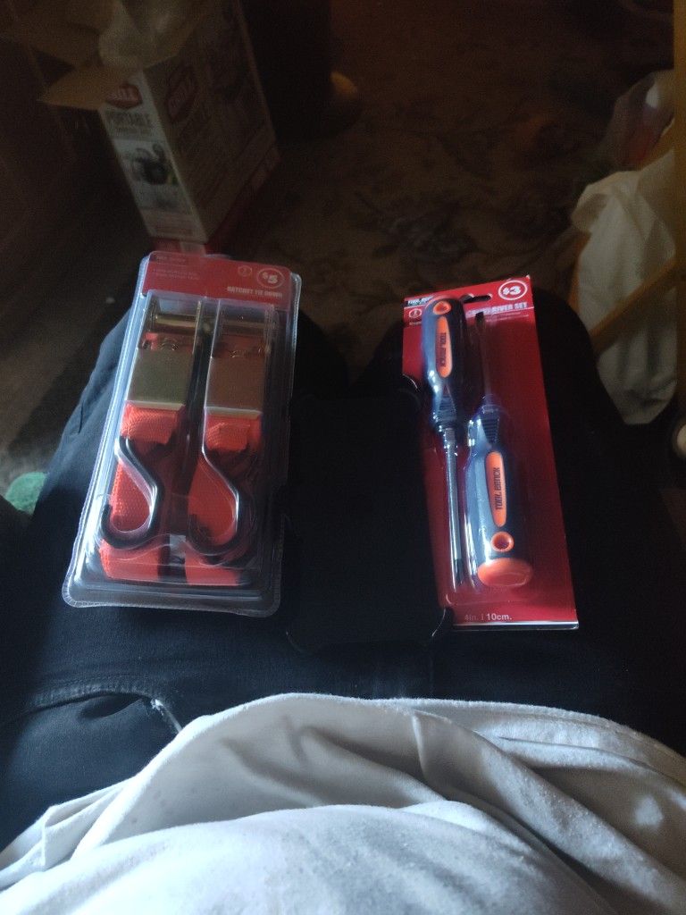 Ratchet Tie Down And Screwdriver Set