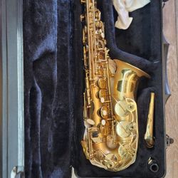Rossetti Gold And Matte Gold Alto Saxophone  With Mouthpiece 
