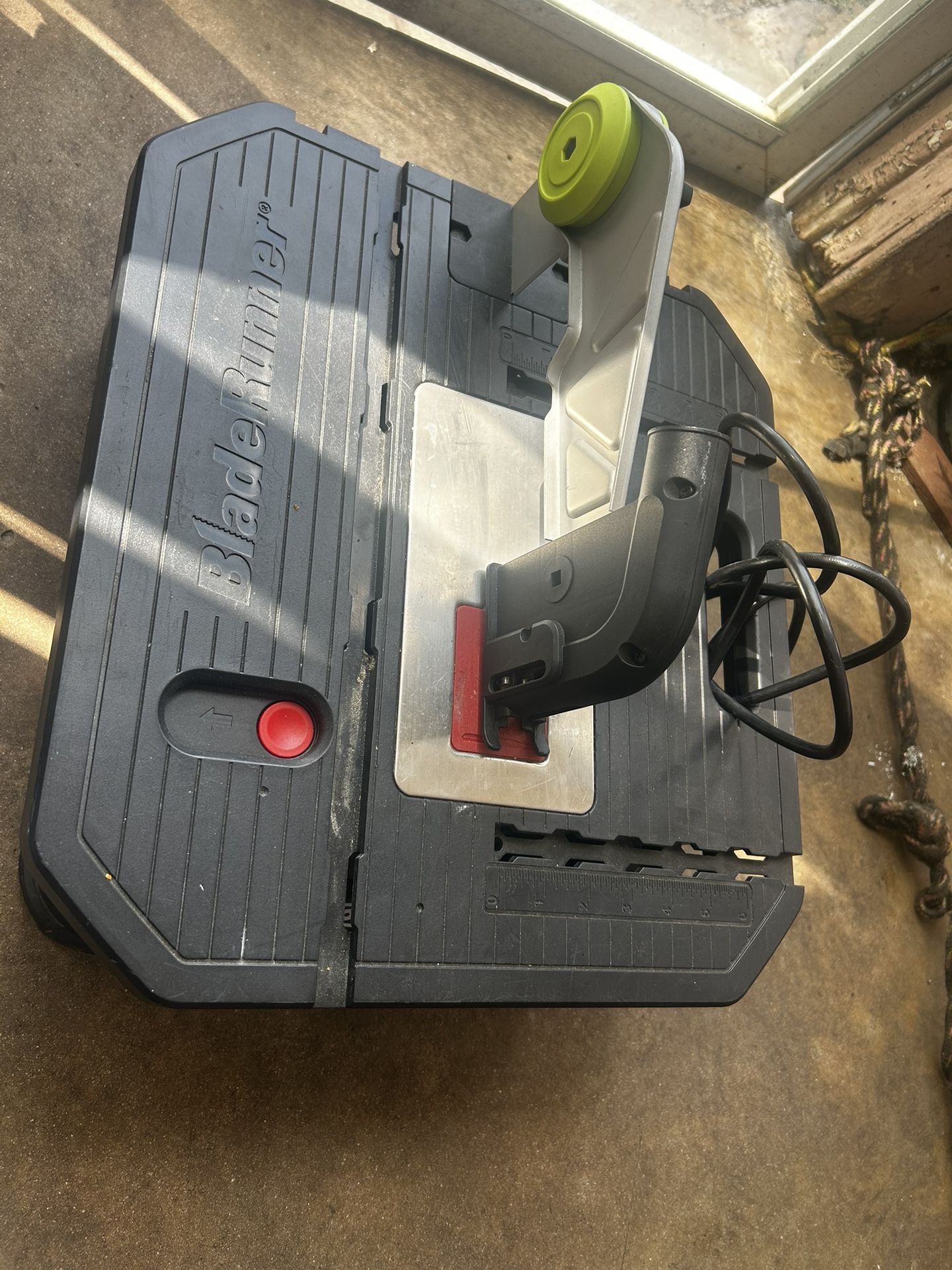 Rockwell RK7323 BladeRunner X2 Portable Tabletop Saw with Steel Rip Fence, Miter Gauge (has Extra Blades)