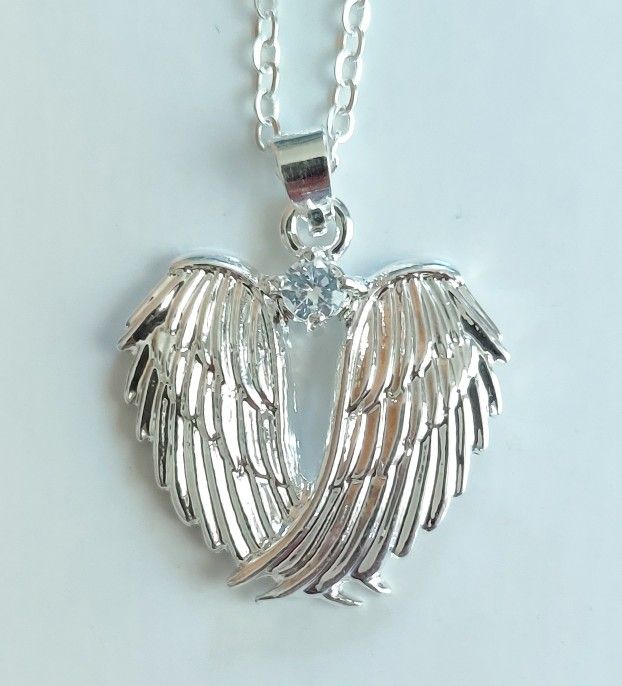 Fashion Wings Necklace