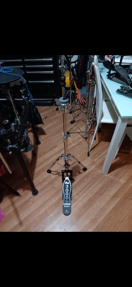DW 3000 Two Legged High Hat Stand 