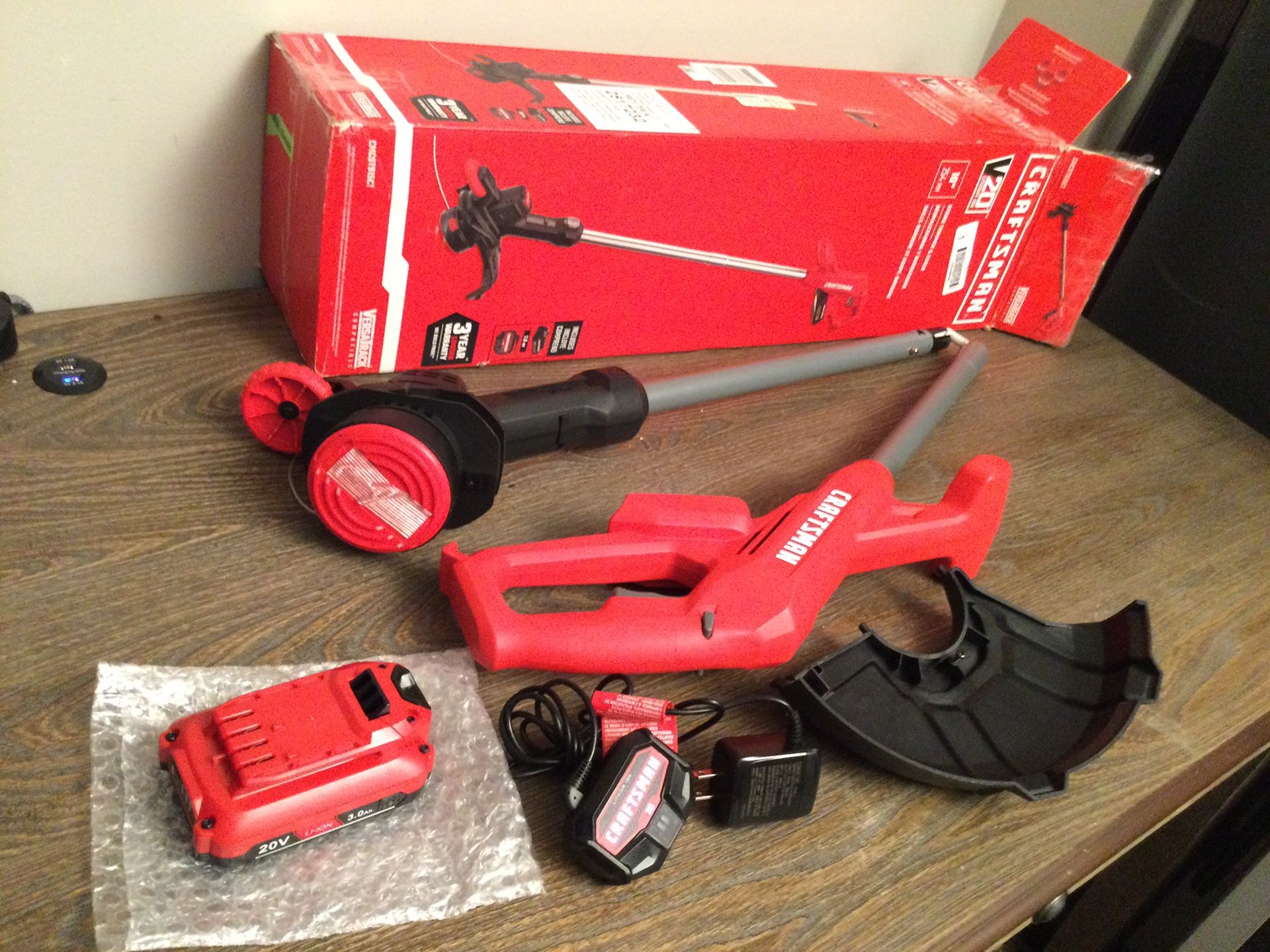 CRAFTMAN CMCST915C1V20 CORDLESS 10 IN WEED WACKER STRING TRIMMER AND EDGE KIT COMES WITH AN AFTERMARKET 3.0 B