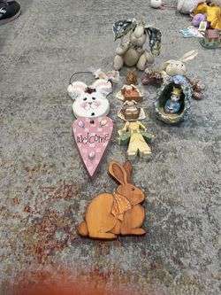 Large lot of vintage Easter, decorations, painted wood button, bunny, etc. Large lot of vintage Easter, decorations, painted wood button, bunny, etc.