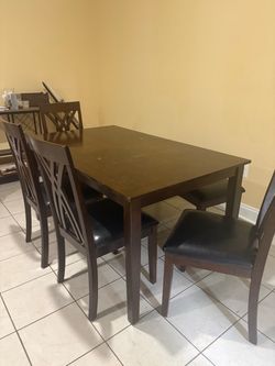 Dining room table set