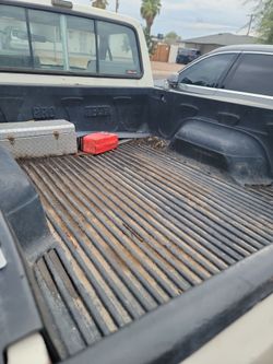 Bed liner