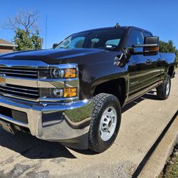 2018 Chevy Silverado 2500hd 4x4  Short Bed 