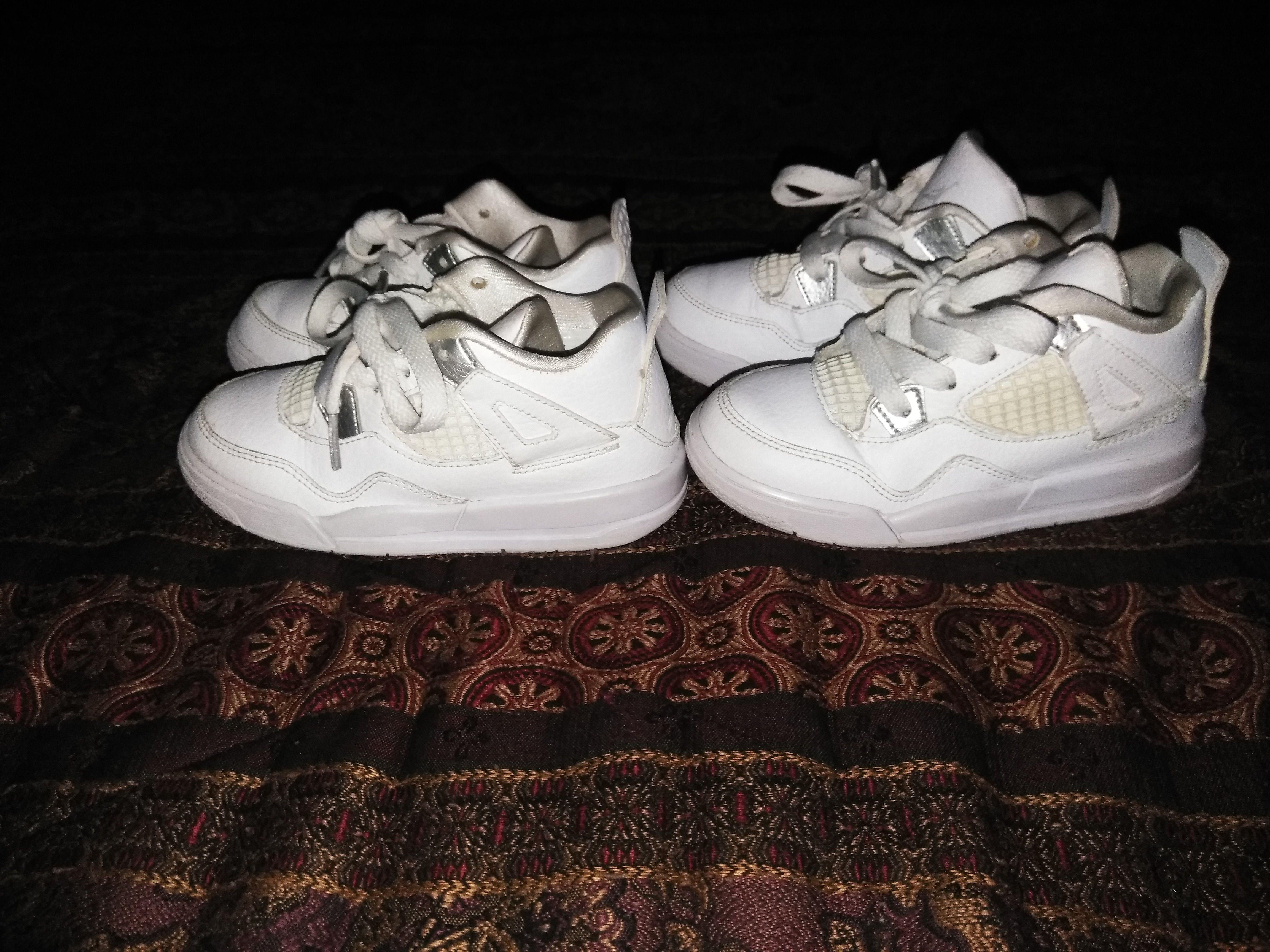 Toddler shoes 10c
