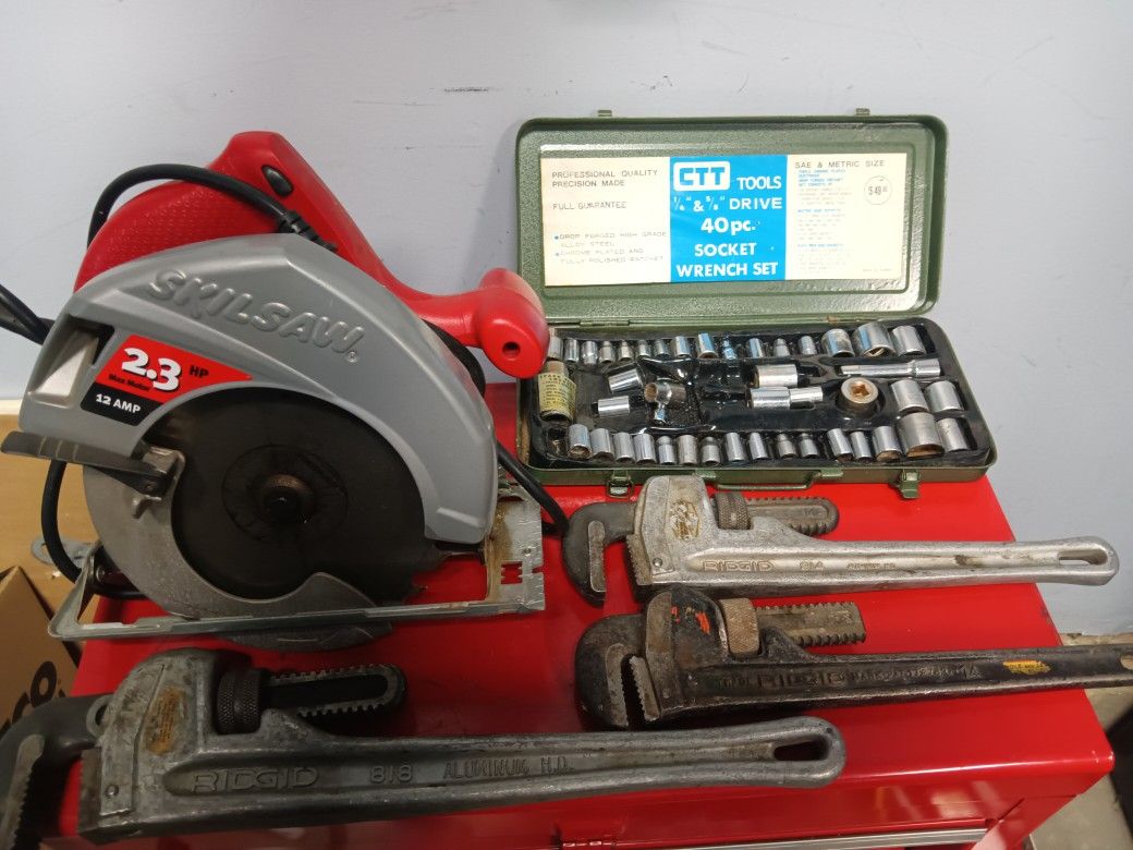 Various Tools Electric Saw Socket Set Pipe Wrenches