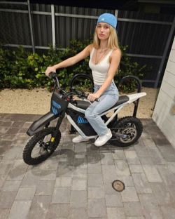 WindOne Electric Dirt Bike (Need it sold before October 4th)