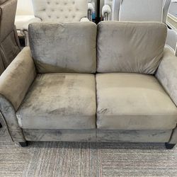 New Loveseat in Brown 56x29x18