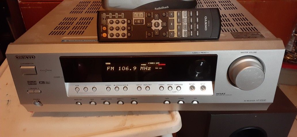 Onkyo Receiver and Speakers $110 dlls.