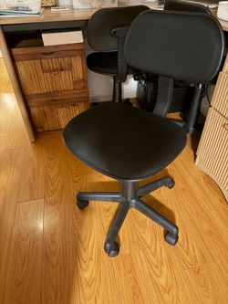 Desk chair