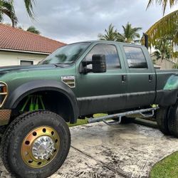2004 F-550 Ford Pick up truck