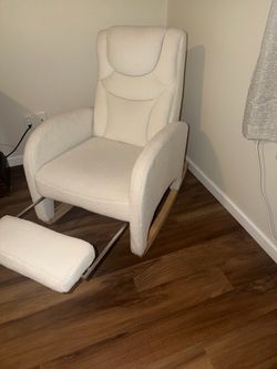 Nursery chair