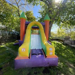13x13 Bouncy House With Pool Attachment 1500$
