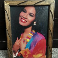 Small Selena Frame