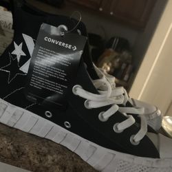 Converse Men's 7.5 / Women's 9 $20