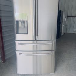 4 Door Stainless Steel With Ice And Water Inn The Door