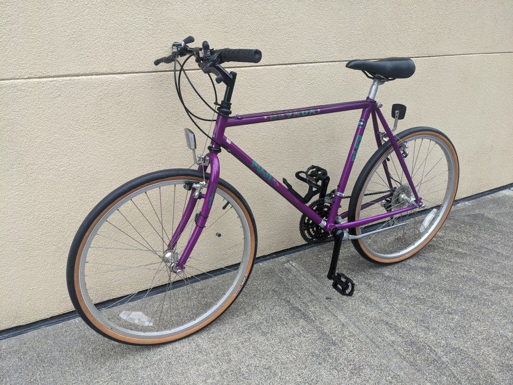 Fuji 26" 21-Speed City/Commuter/Road Hybrid - Near NEW! -Very Light 17" Frame - Tuned! (MSRP $400)