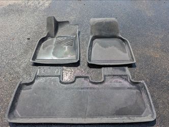 2023 Tesla Model Y (pre-Juniper)  Floor Mats