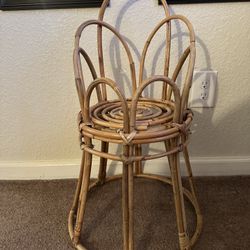 Wicker plant stand 