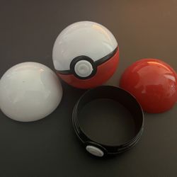 25 Empty 2 Inch Pokéball Toy Capsules