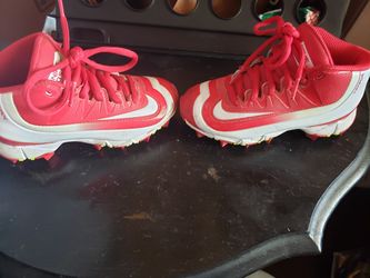 Nike boy cleats