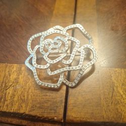 Vintage Avon Shimmering  Floral Pin