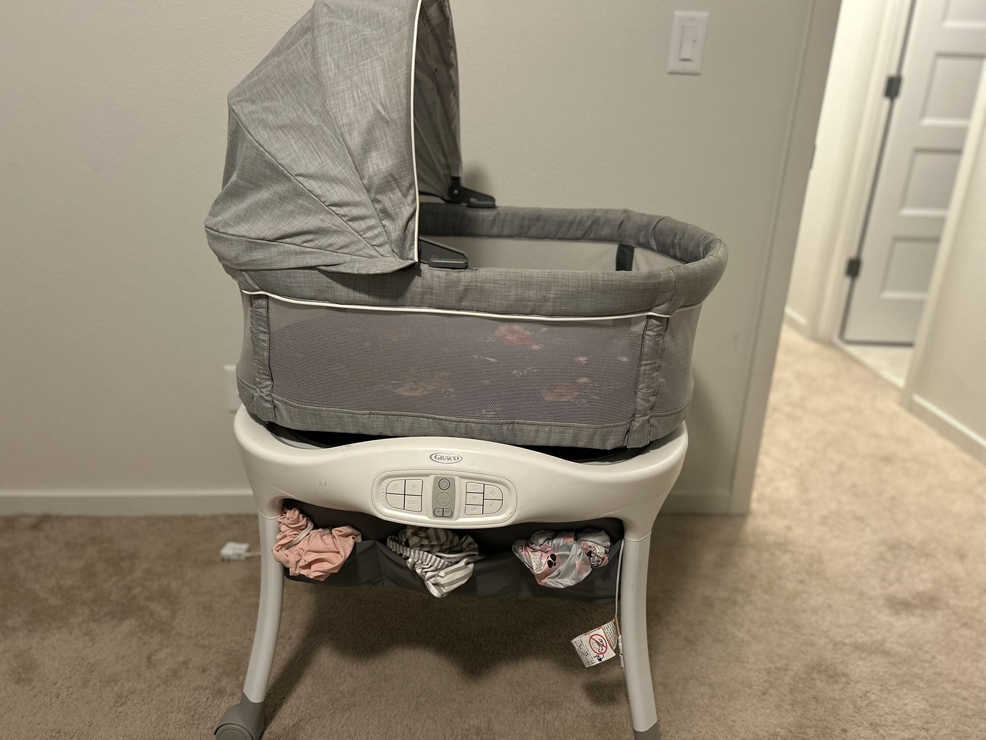 Graco Electric Bassinet