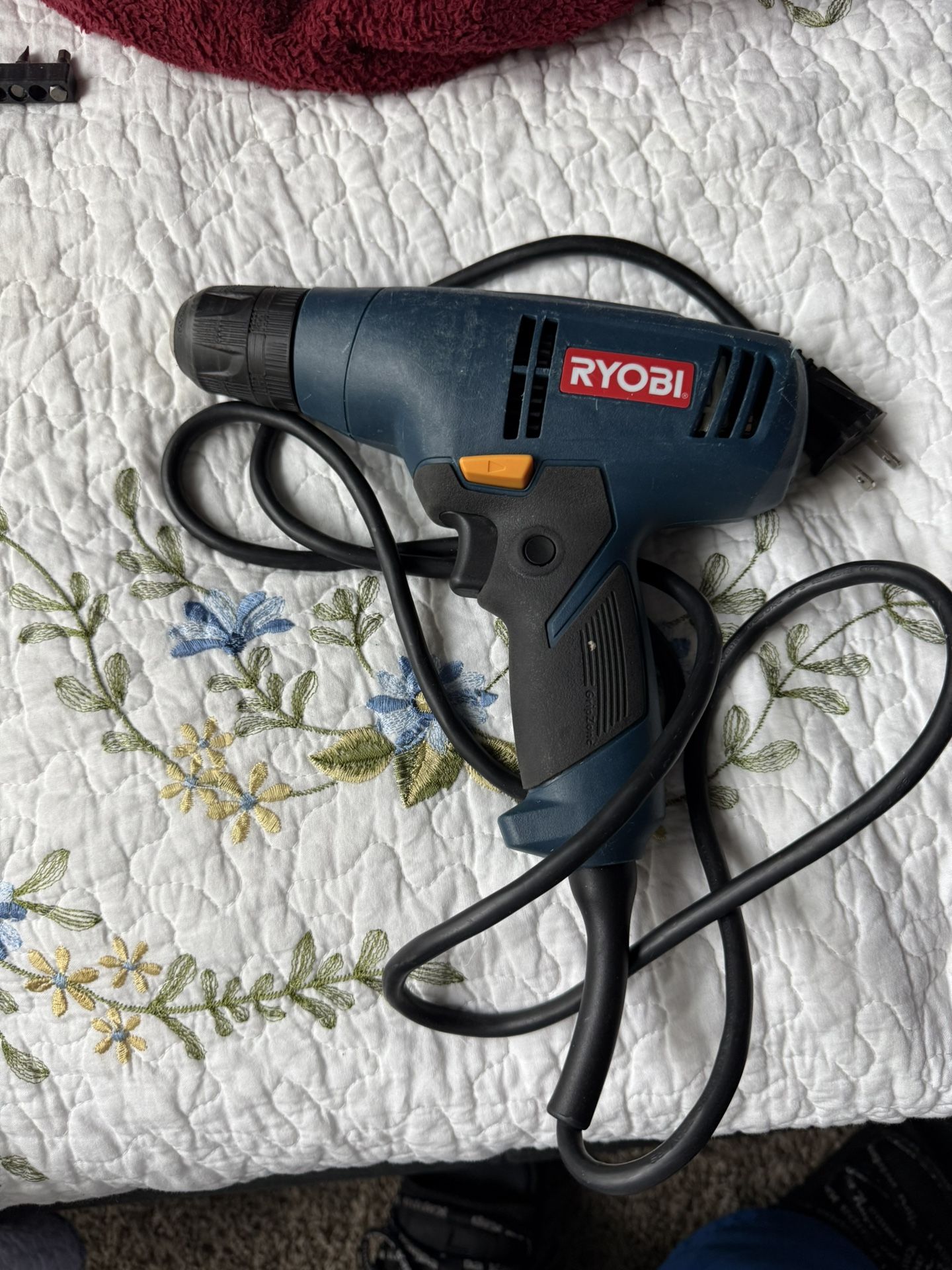 Ryobi Drill 20$
