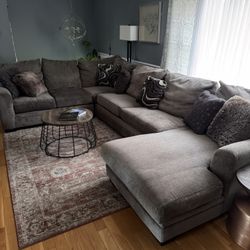 Luxe Gray 4 Piece Sleeper Sectional 