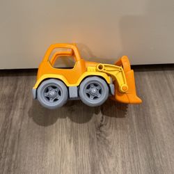Green Toy scooper 