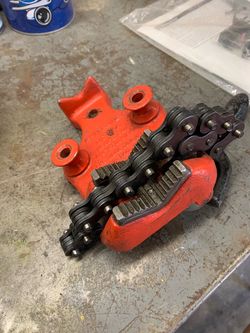 Ridgid bench vise and 2 threading dies