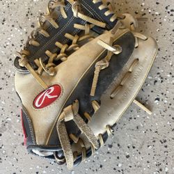 Rawling Gold Glove 