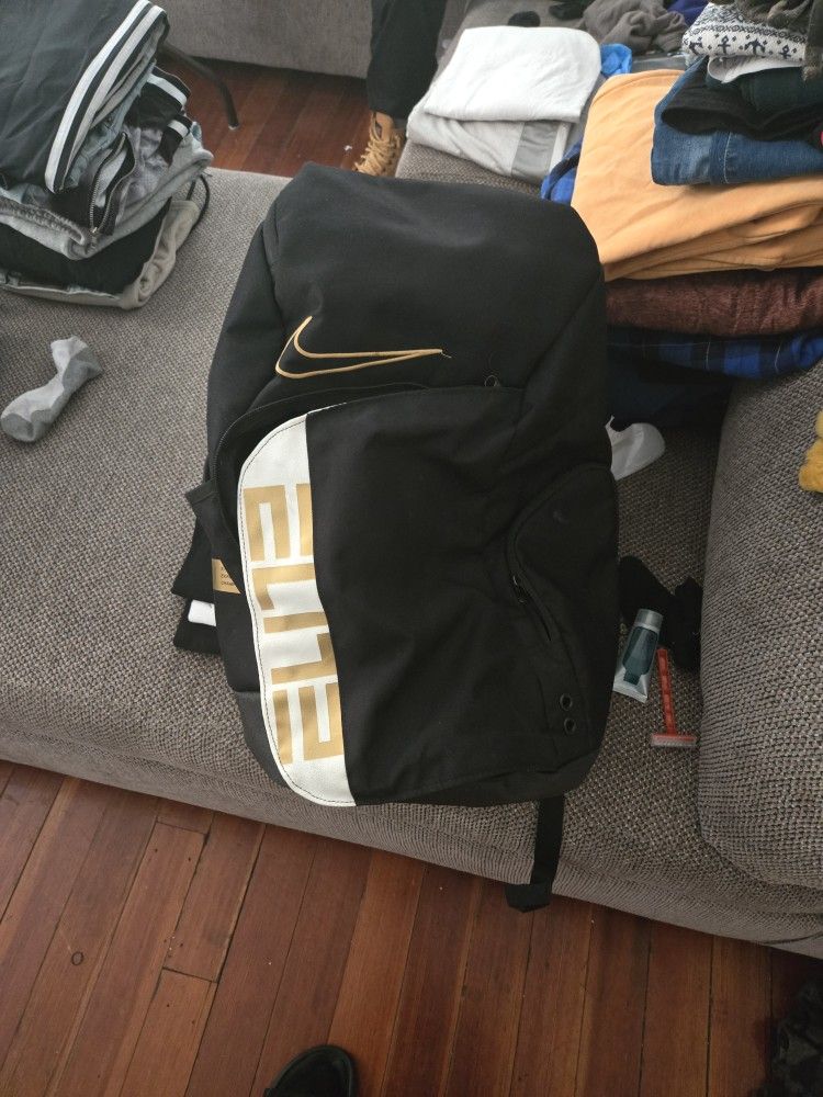 Nike Elite Backpack In Black