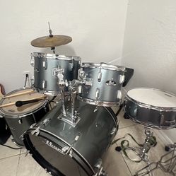 Drum set