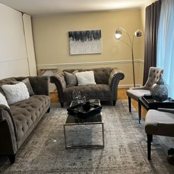 Living room Set (can Deliver)