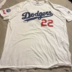 Clayton Kershaw #22 Los Angeles Dodgers T-Shirt