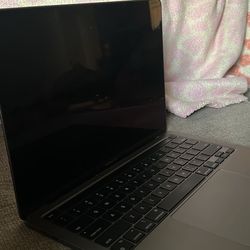 MacBook Pro 13 