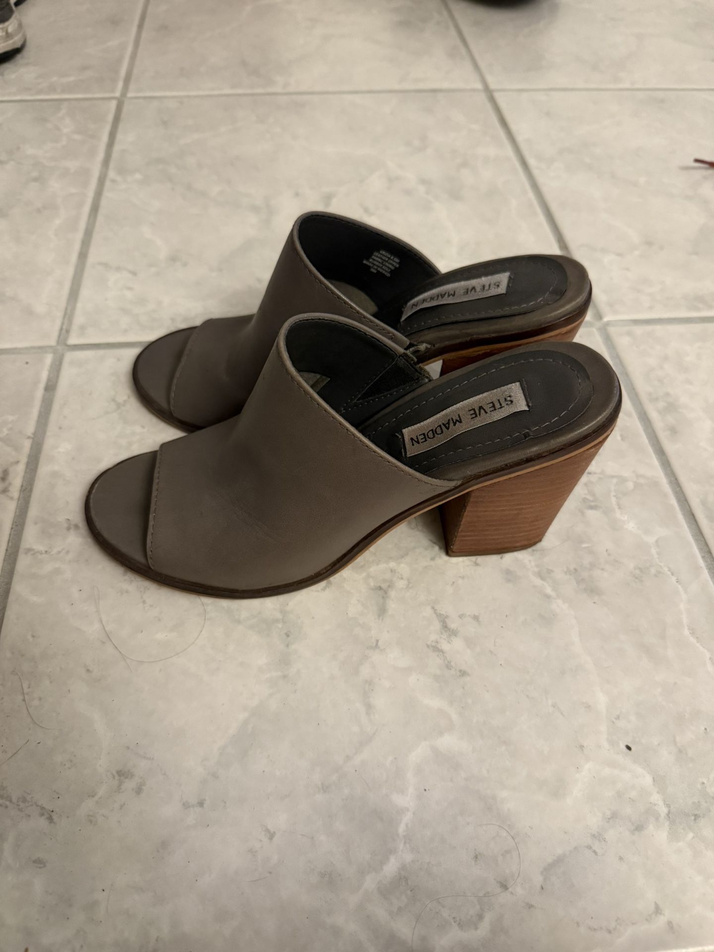 Size 8.5 Steve Madden Heels
