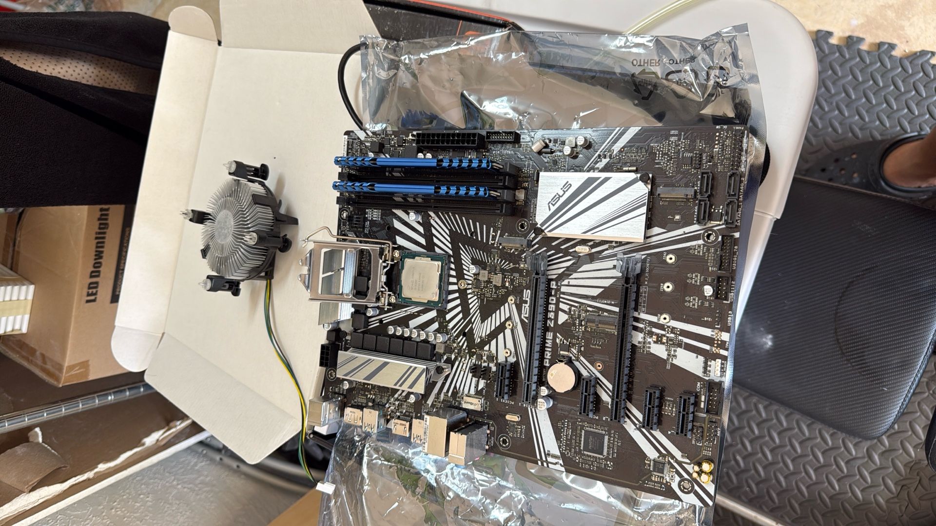 Asus prime Z390-P + Intel CPU - 16gb Of Ram