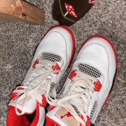 Jordan 4 Size 7.5 