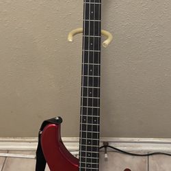 Donner Bass Guitar 