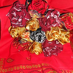 Bulldog in San Francisco flower bouquets