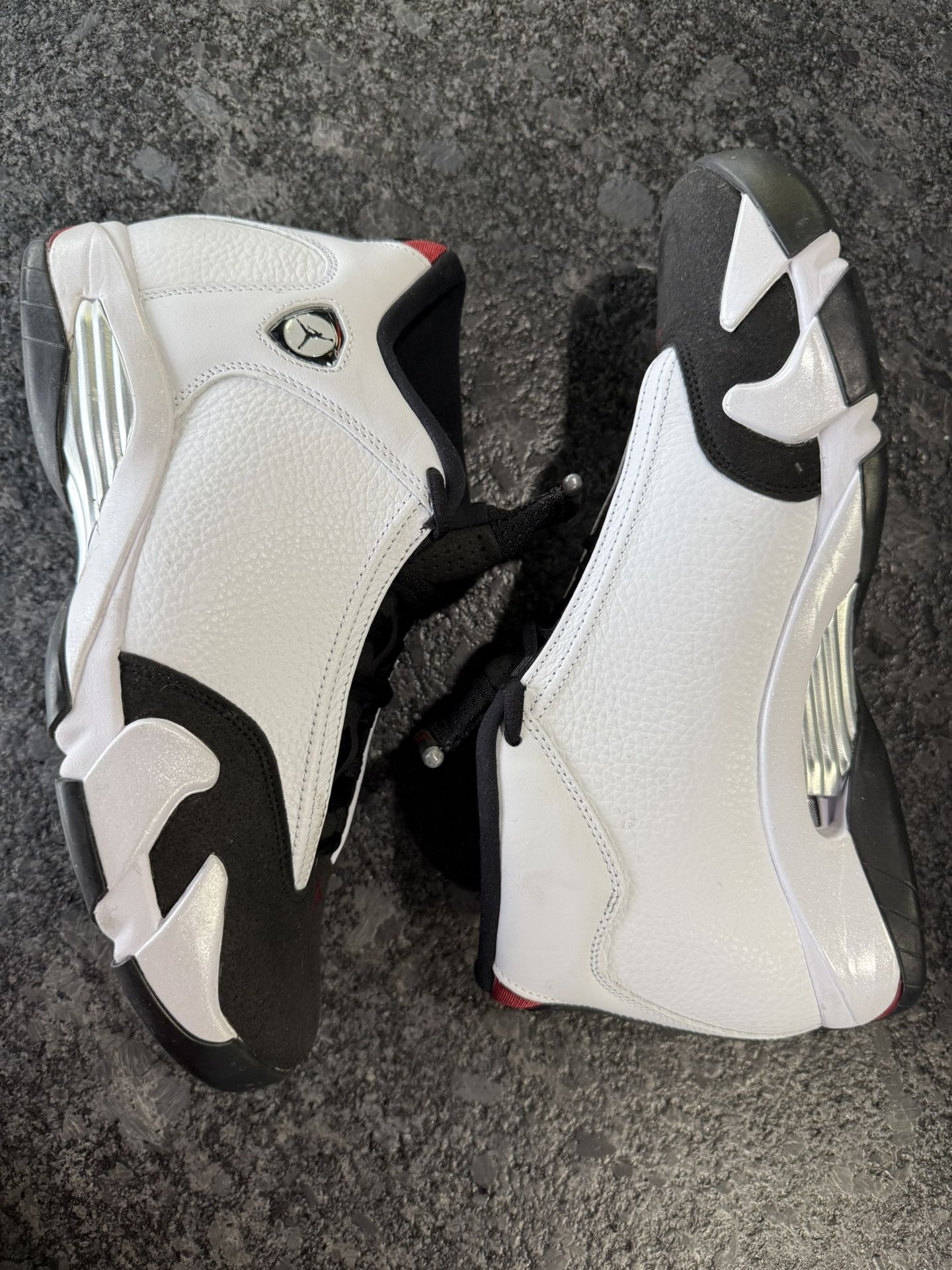 Jordan 14 Retro (Black Toe)