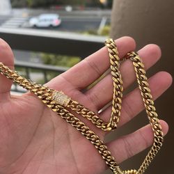 Cuban Link Chain With Diamond Lock 
