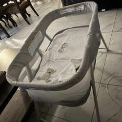 Graco Bedside Bassinet 